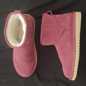 KOOLABURRA ANKLE WINTER BOOTS BY UGG